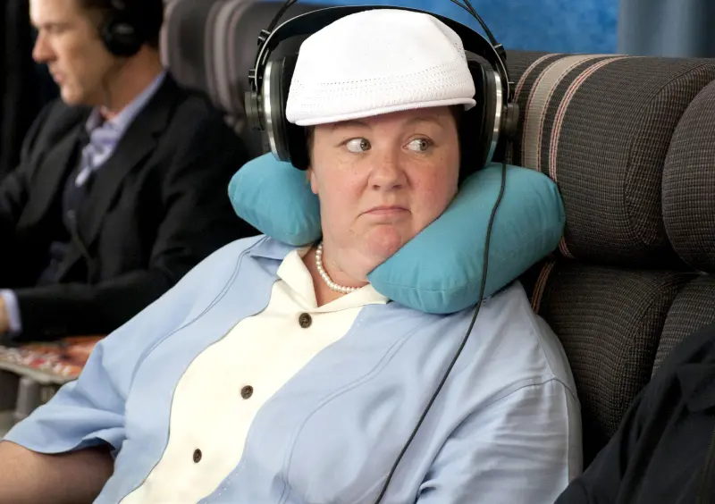 Melissa McCarthy Recreates Bridesmaids Sofa Scene With Hilarious Gym Fail