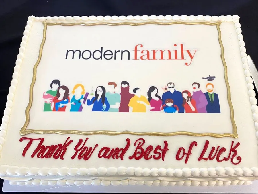 Modern Family Cast Reacts Final Table Read