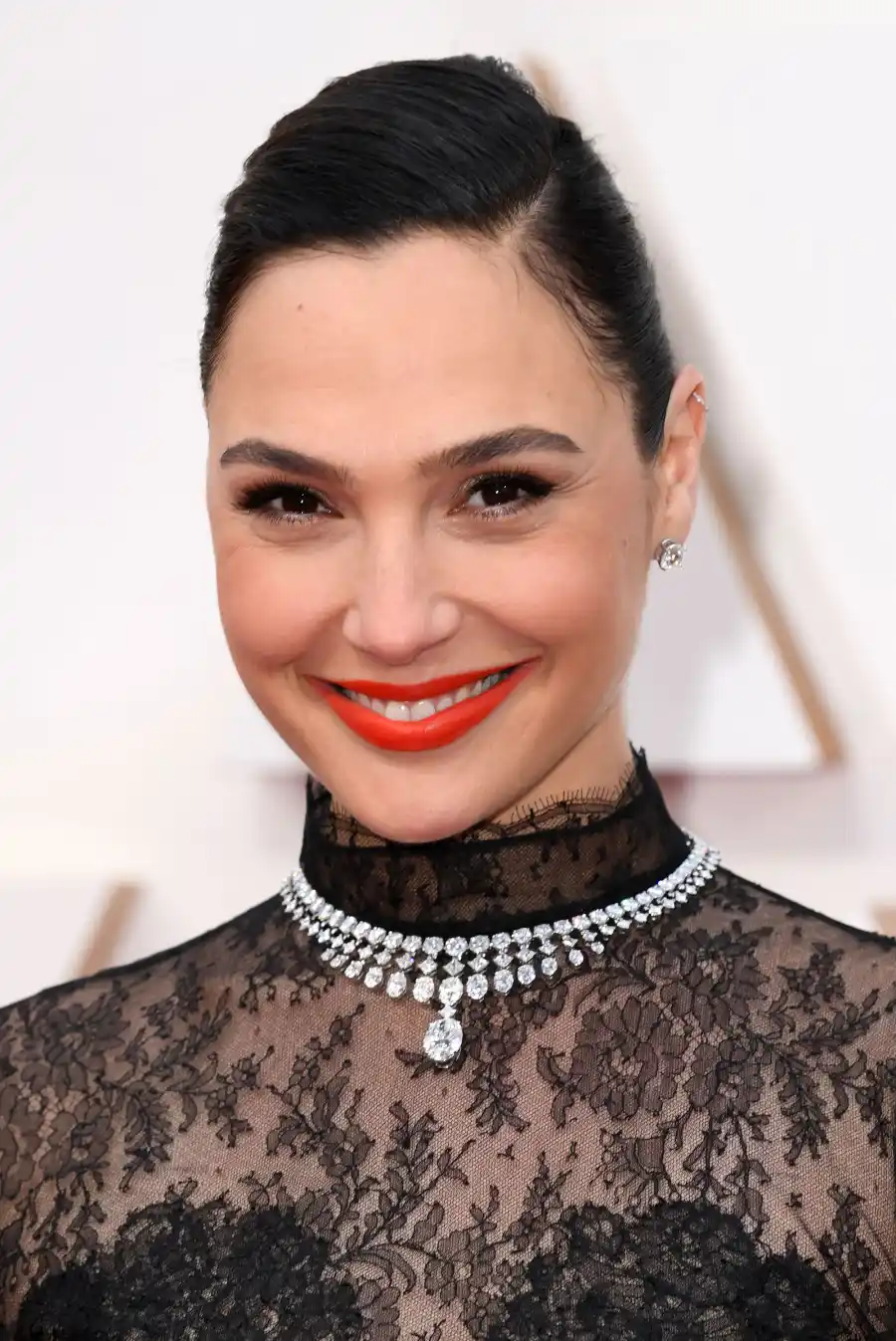 Oscars 2020 Best Bling - Gal Gadot