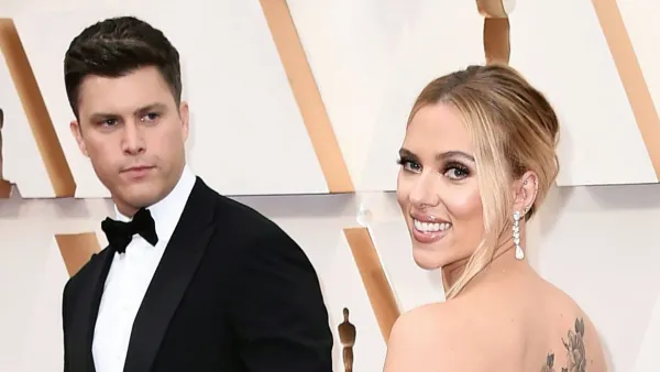 Scarlett Johansson and Colin Jost Sizzle on Oscars 2020 Red Carpet