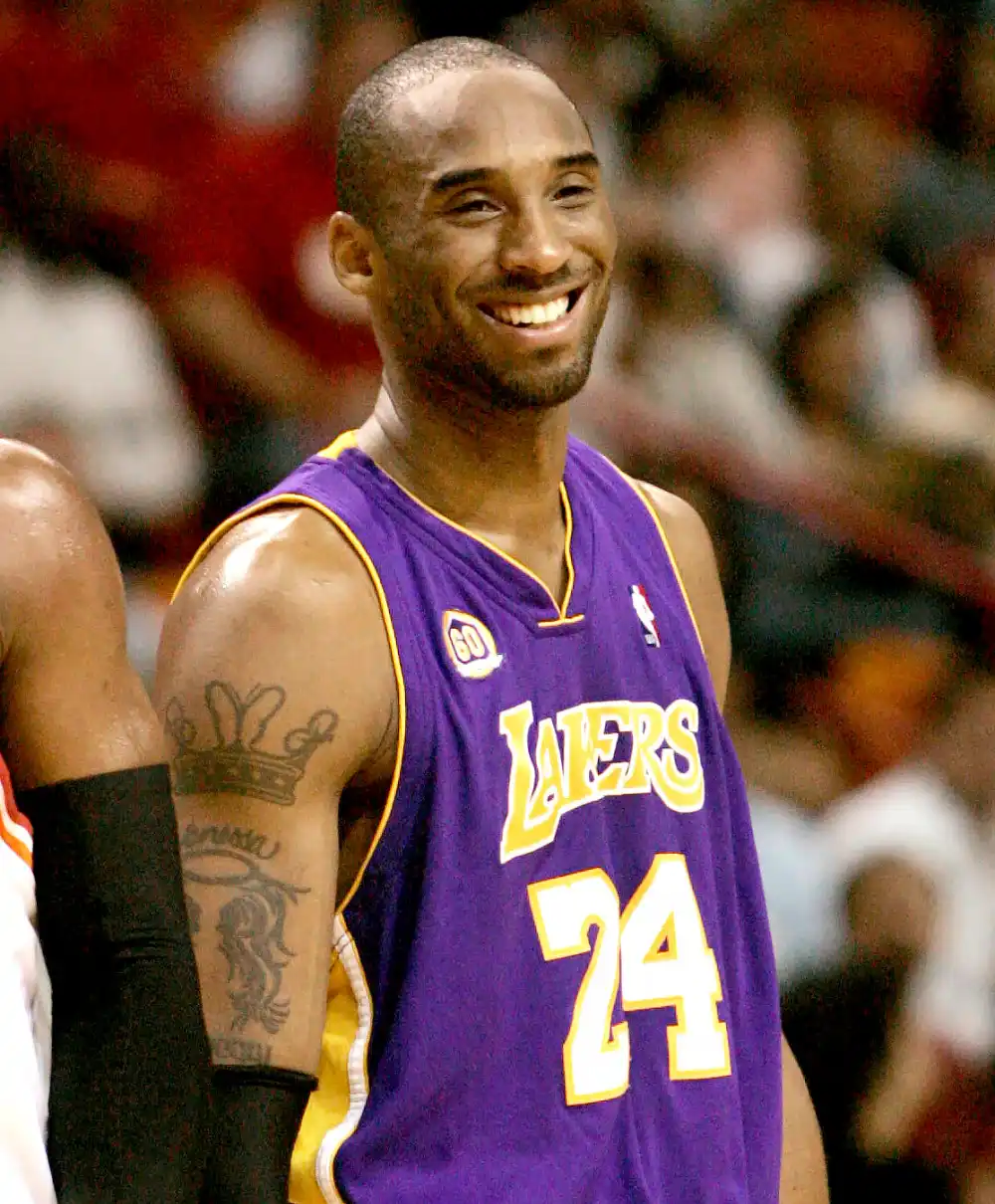 Spike Lee's Purple Suit at the Oscars Is a Tribute to Kobe Bryant inline