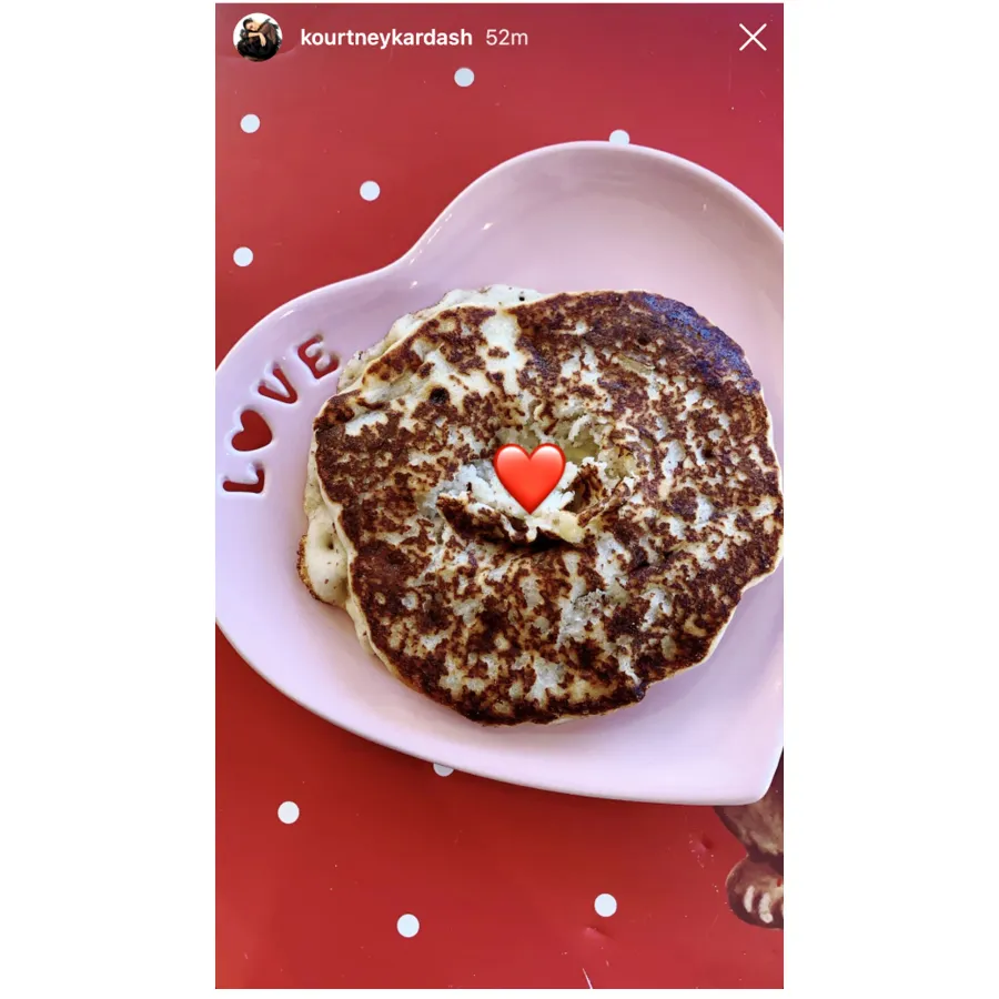 Kourtney Kardashian Stars Celebrate Valentines Day