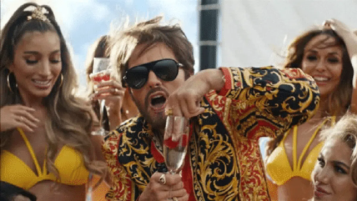 Taylor Swift Transforms Into Man for New Music Video