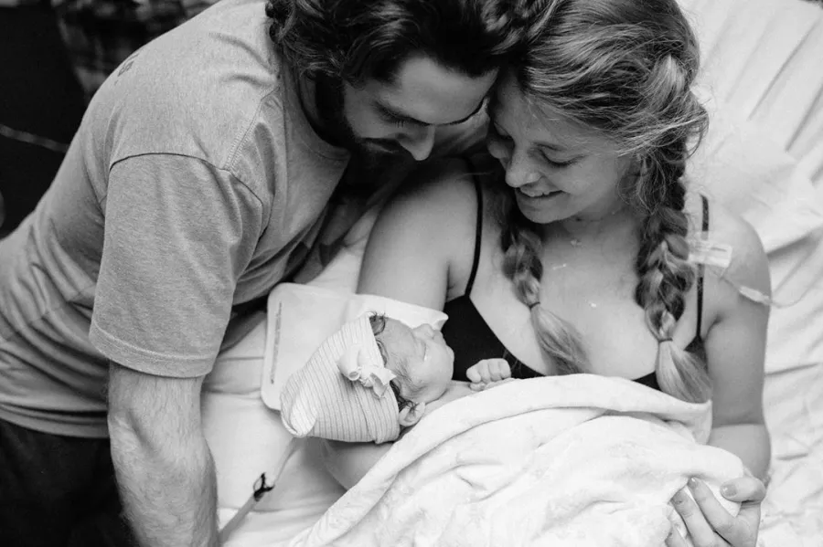 Thomas Rhett and Laura Akins’ Daughters Willa and Ada Meet Newborn Sister Lennon