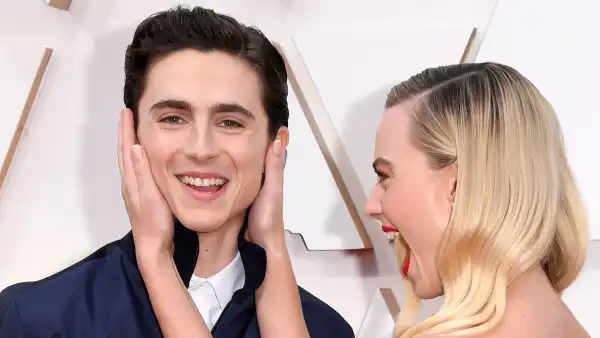 Timothee Chalamet Photobombs Margot Robbie Oscars Red Carpet