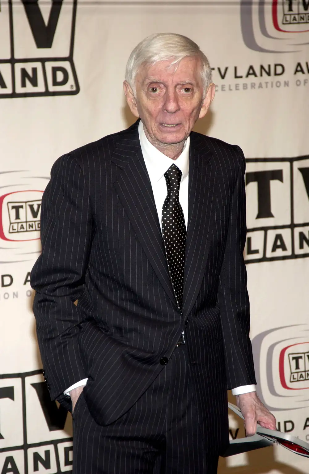 Tori Spelling and Dean McDermott Slam the Oscars for Leaving Luke Perry and Aaron Spelling Out of In Memoriam Tributes