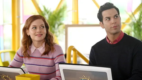 Zoey's Extraordinary Playlist' Skylar Astin: Max's Heart Belongs to 1 Person