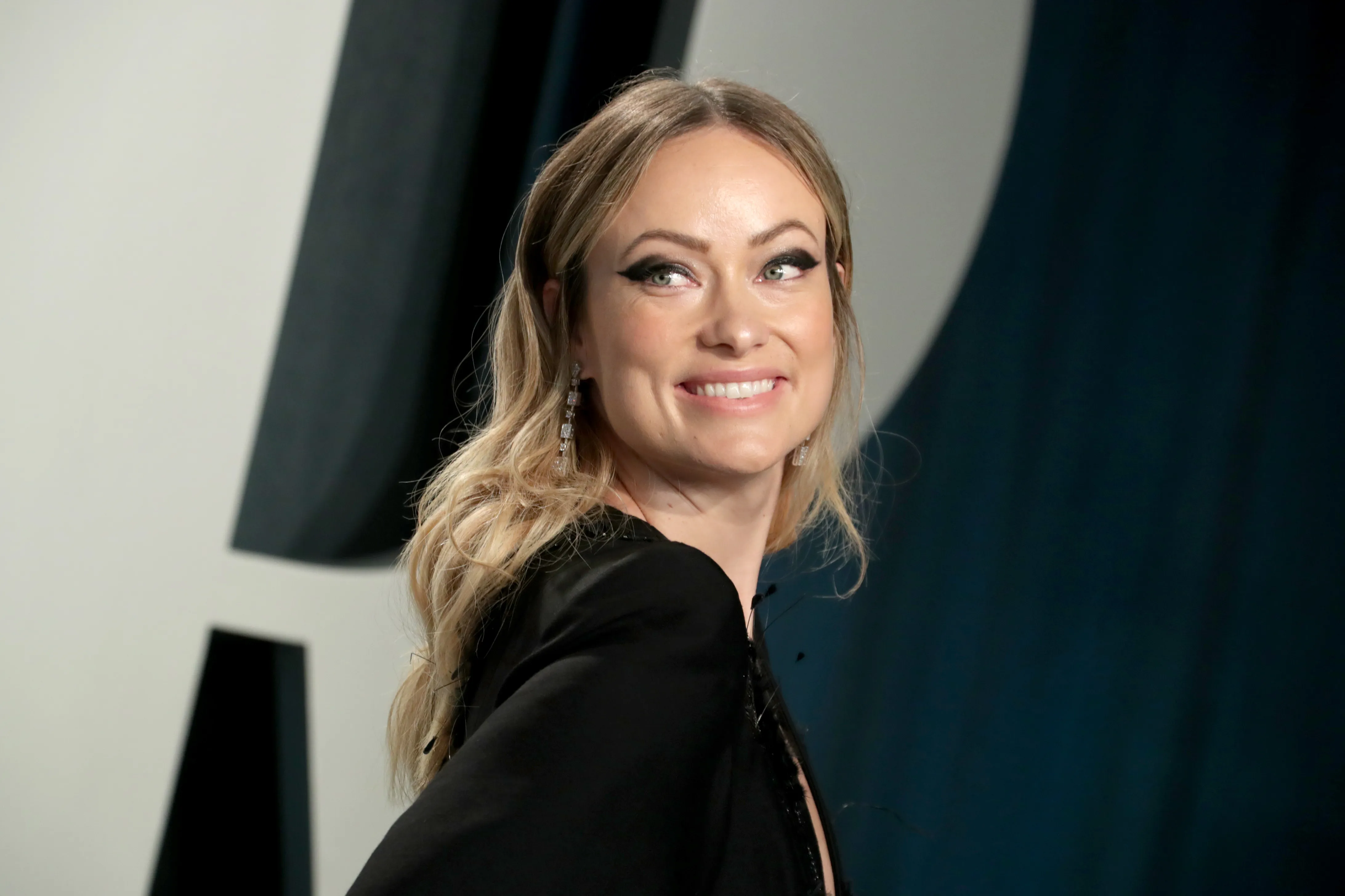 Olivia Wilde attends the 2020 Vanity Fair Oscar Party in Los Angeles.
