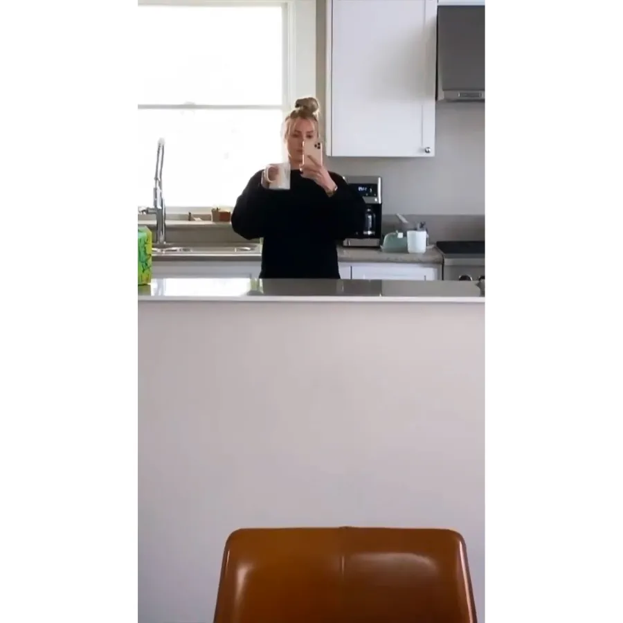 Inside Cassie Randolphs Quarantined Life With Colton Underwood