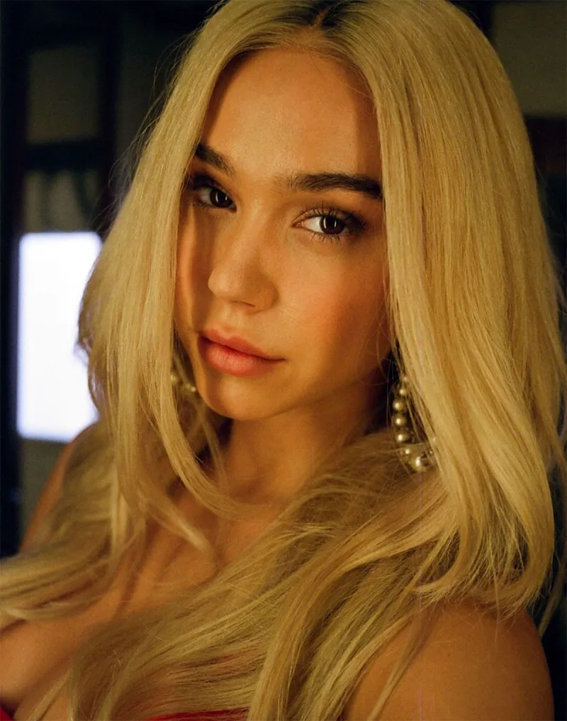 Alexis Ren Blonde Wig Instagram