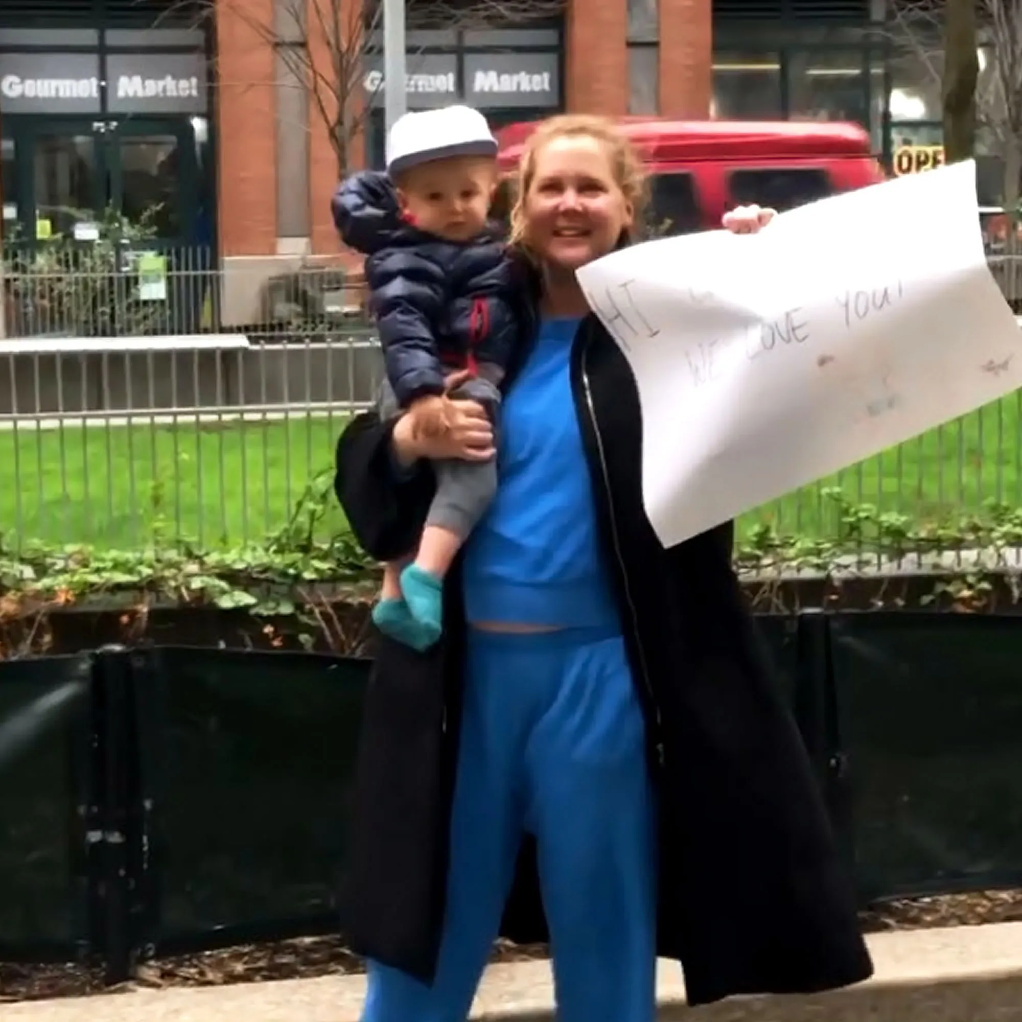 Amy Schumer Son Gene Visit Her Dad Gordon Schumer From Afar Amid Coronavirus