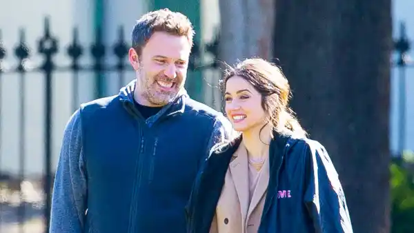 Ana de Armas Shares the Photos Ben Affleck Took of Her on the Beach in Costa Rica