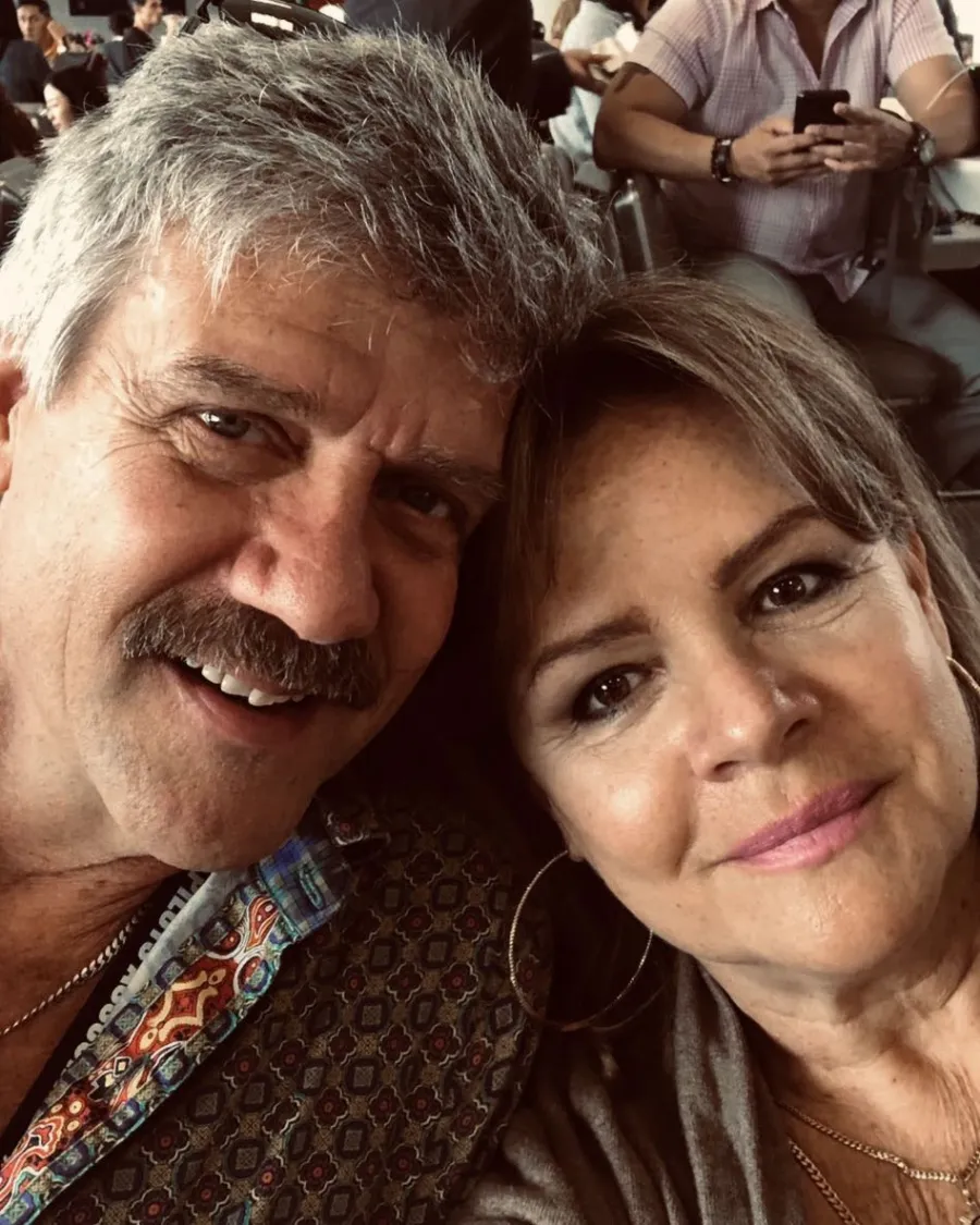 Bachelor Peter Weber’s Family