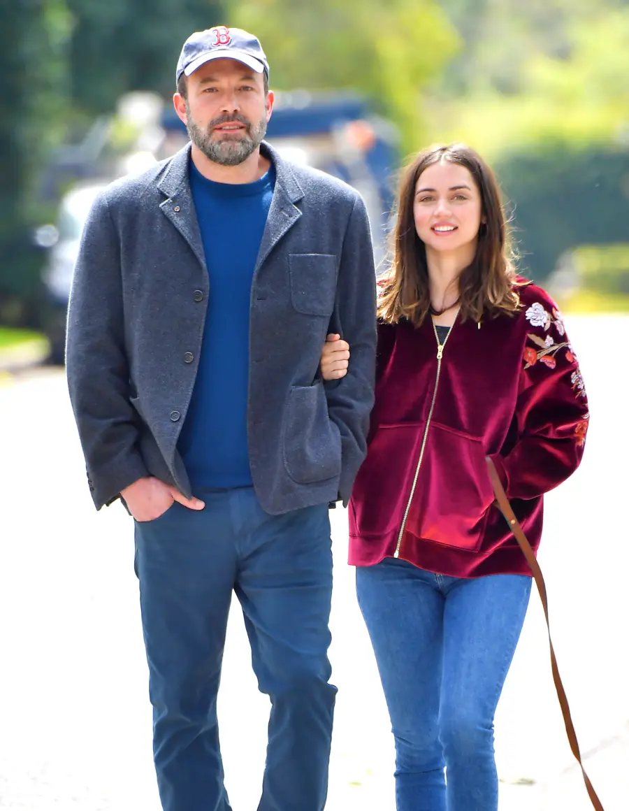 Ben Affleck and Ana de Armas Take a PDA-Filled Stroll in Los Angeles