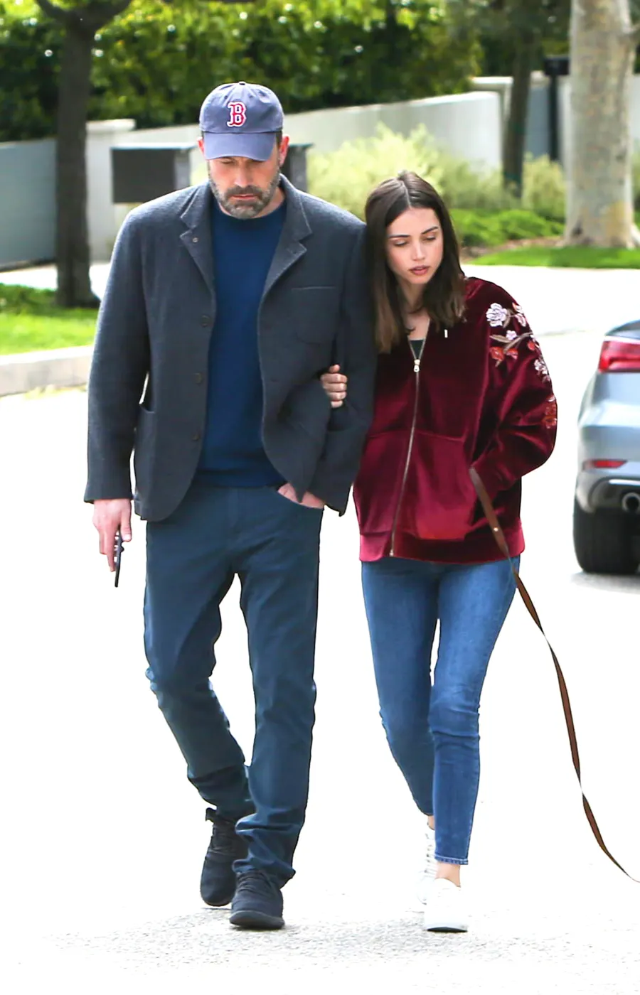 Ben Affleck and Ana de Armas Take a PDA-Filled Stroll in Los Angeles