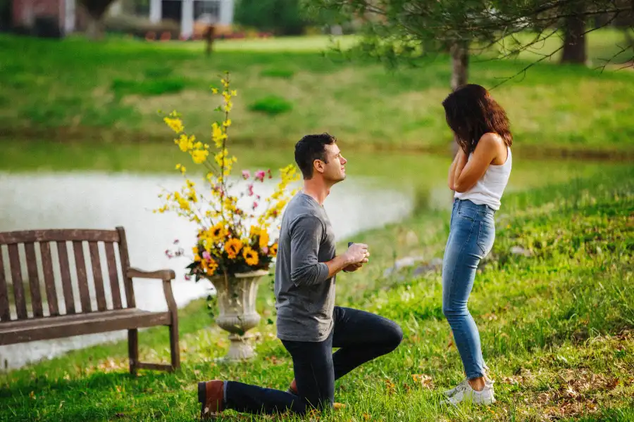 Ben Higgins’ New Fiancee Jess Clarke Shares Photos of Romantic Proposal