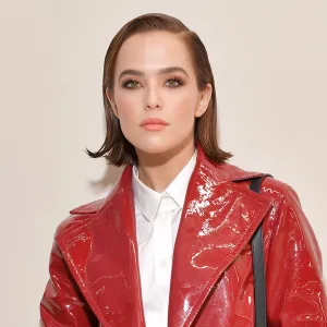 Celebs at Paris Fashion Week - Zoey Deutch