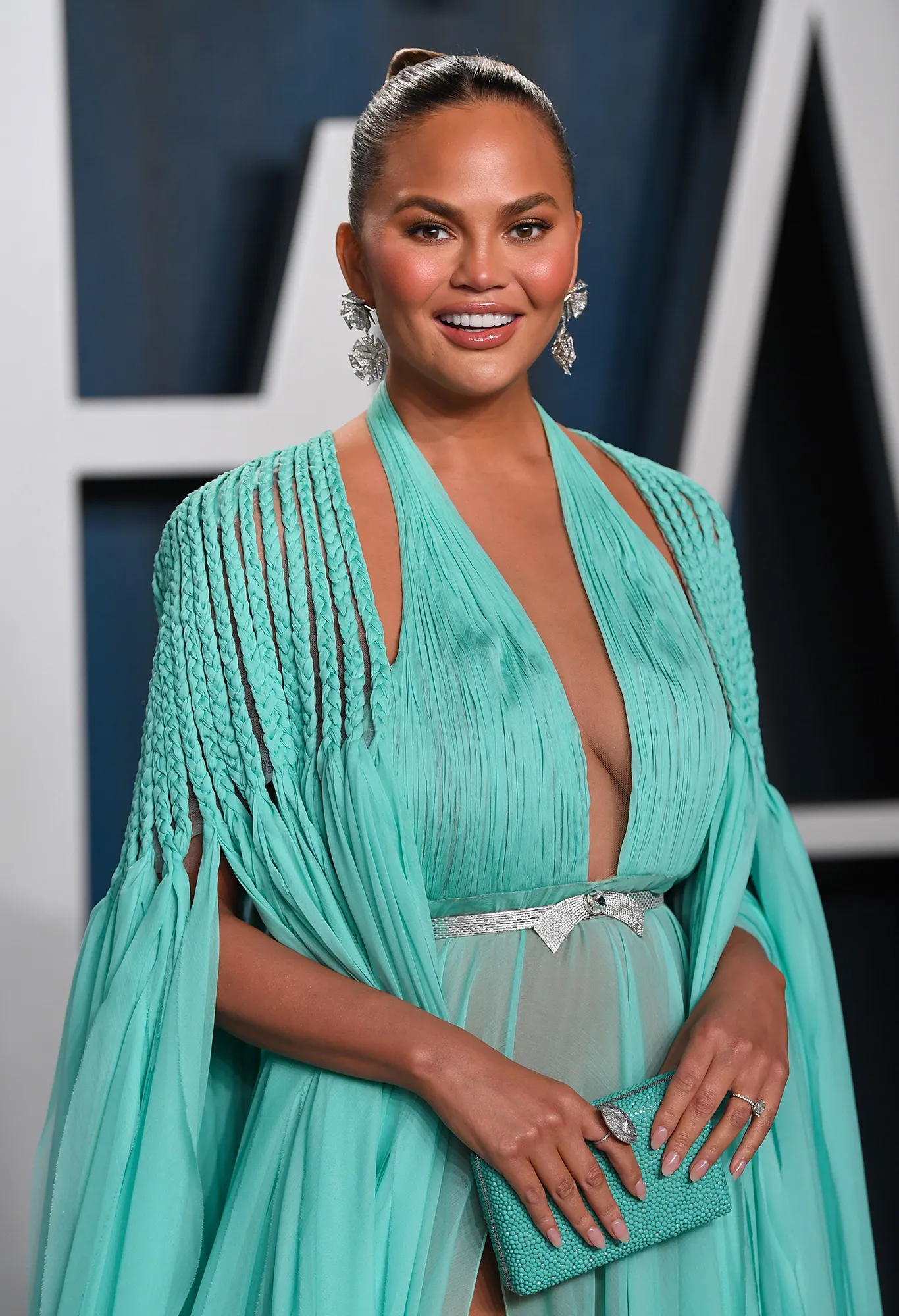 Chrissy Teigen Shares Her Hilarious Girl Scout Cookie Rankings