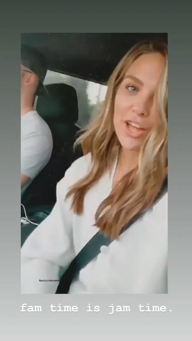 Hannah Brown Posts During Peter Weber’s Bachelor Finale