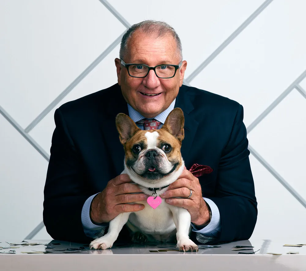 Jesse Tyler Ferguson Honors Modern Family French Bulldog Ed O&rsquo;Neill