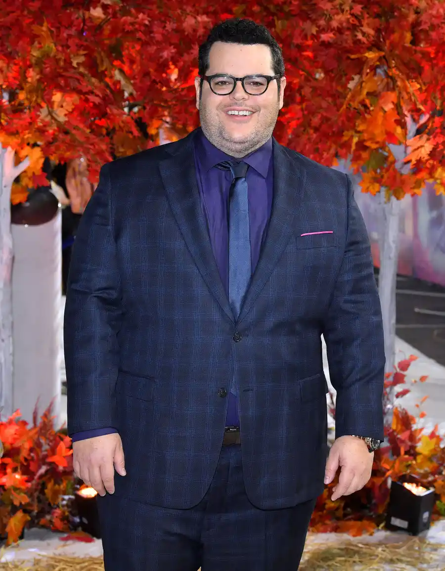 Josh Gad Stars Send Well Wishes to Tom Hanks and Rita Wilson After Coronavirus Diagnosis