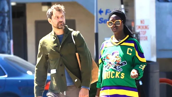 Joshua Jackson Kisses Pregnant Wife Jodie Turner-Smith