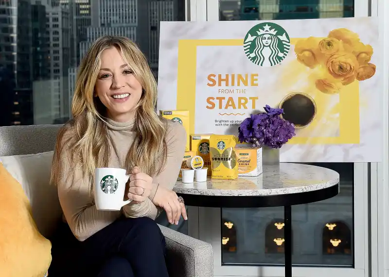 Kaley Cuoco Starbucks