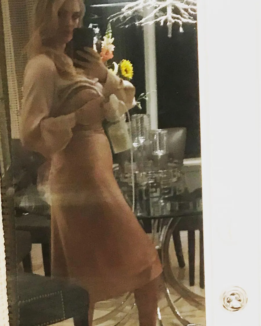 Kate Upton Instagram Celebrity Moms Pumping Breast Milk