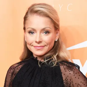 Kelly Ripa Recalls a Time She Cut Her Own Bangs