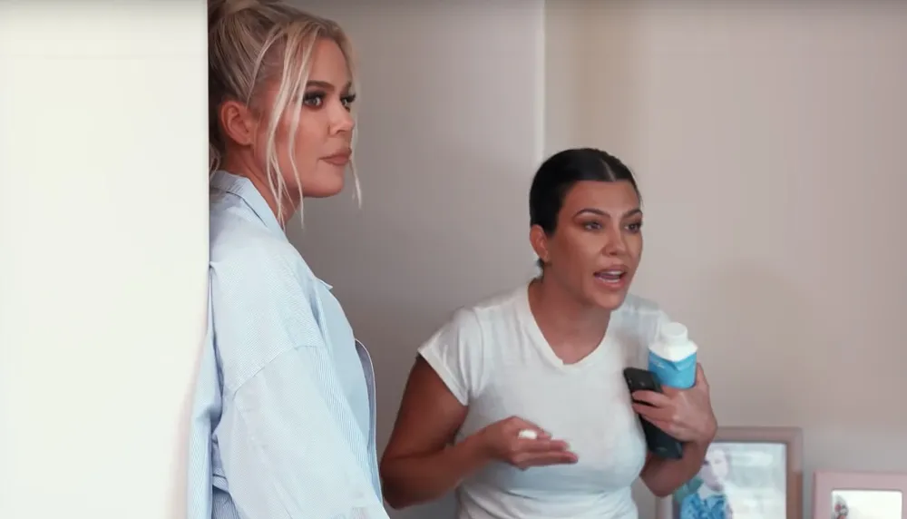 Khloe Kardashian Kourtney Kardashian