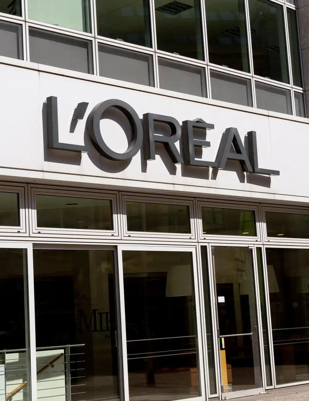 L&rsquo;Or&eacute;al Is Producing Hand Sanitizer to Combat the Spread of COVID-19