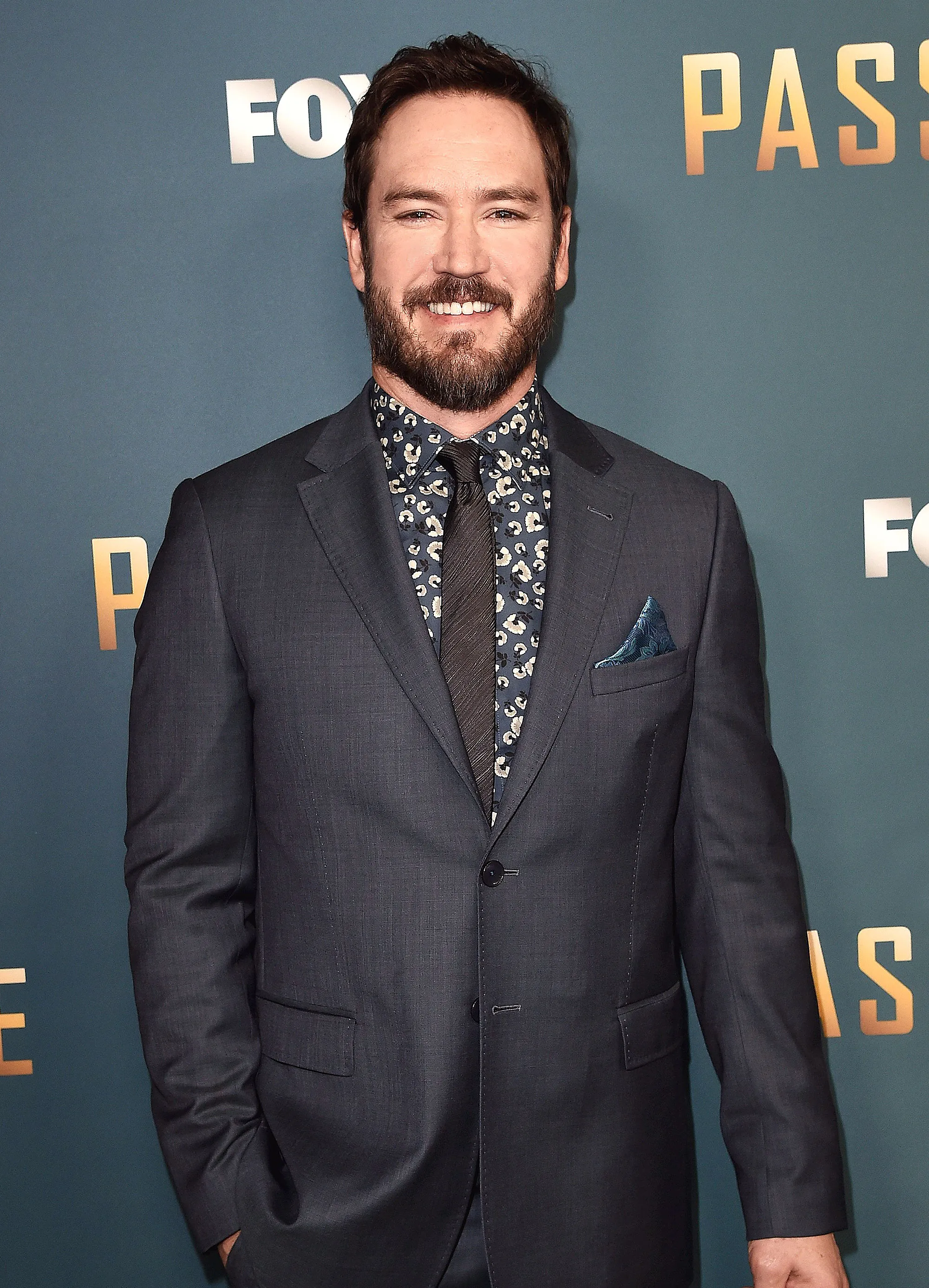 Mark-Paul Gosselaar Transforms Into Zack Morris in a Blonde Wig
