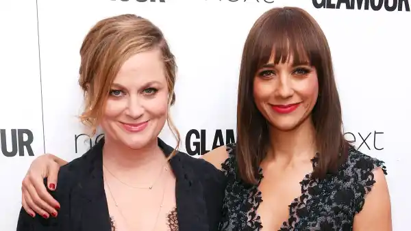 Rashida Jones Cant Believe Amy Poehler Owns Wine Shop