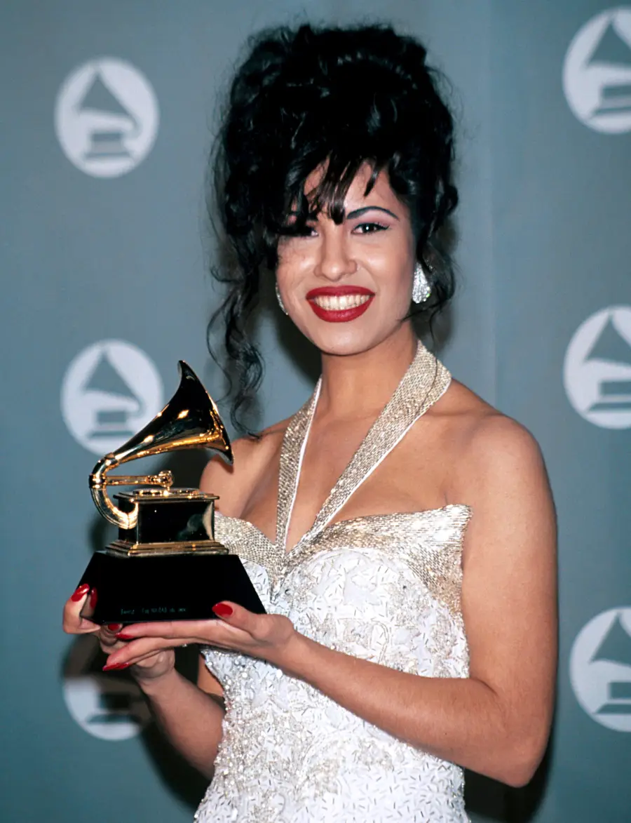 Selena Quintanilla Her Life in Photos
