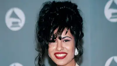 Selena Quintanilla Her Life in Photos