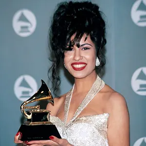 Selena Quintanilla Her Life in Photos