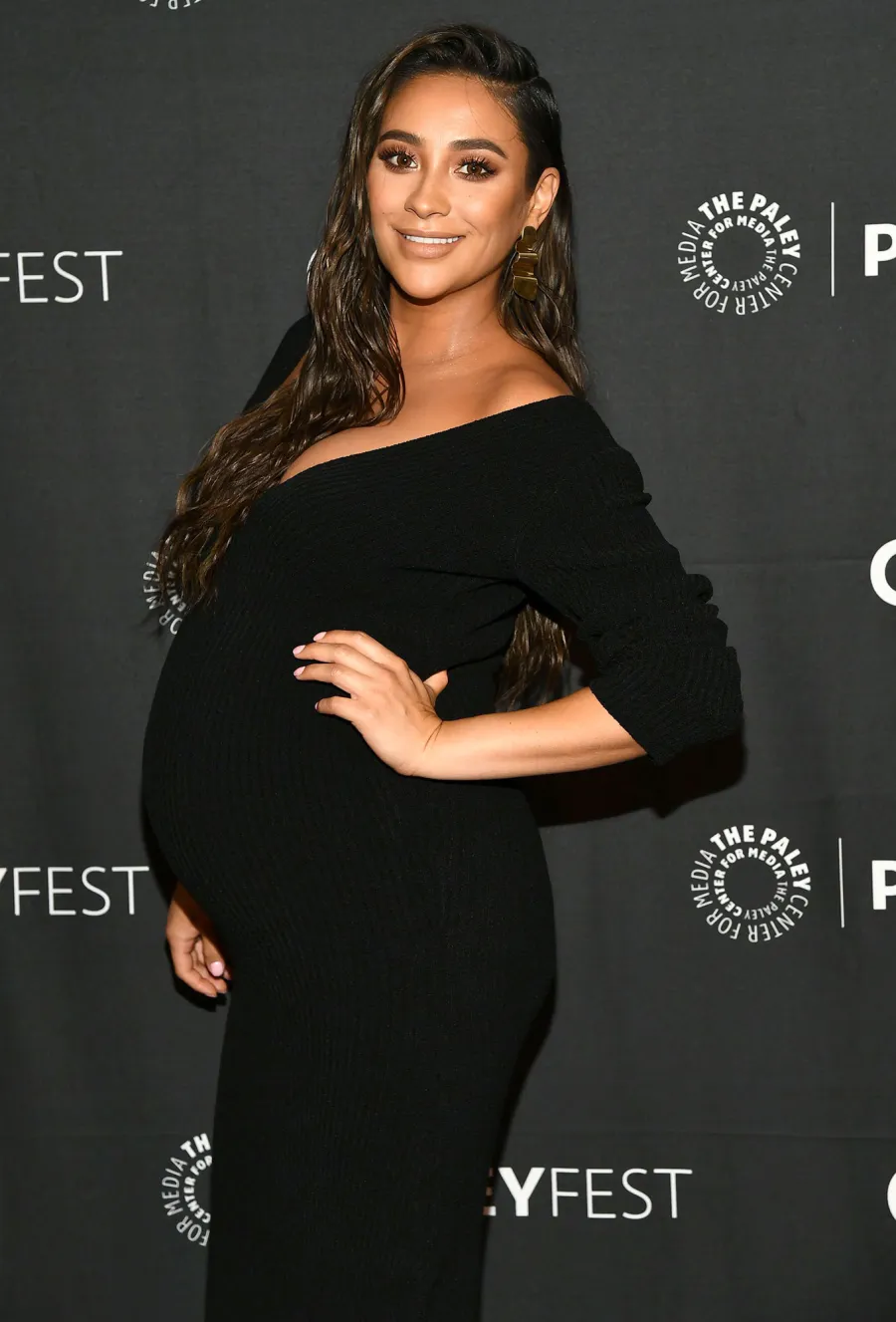 Shay Mitchell Pregnant Celebrities Celebrate Baby Showers