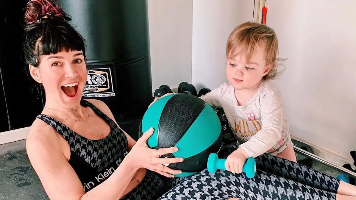 Shenae-Grimes-Has-'Gotten-in-the-Best-Shape'-of-Her-Life-Since-Giving-Birth-to-Daughter