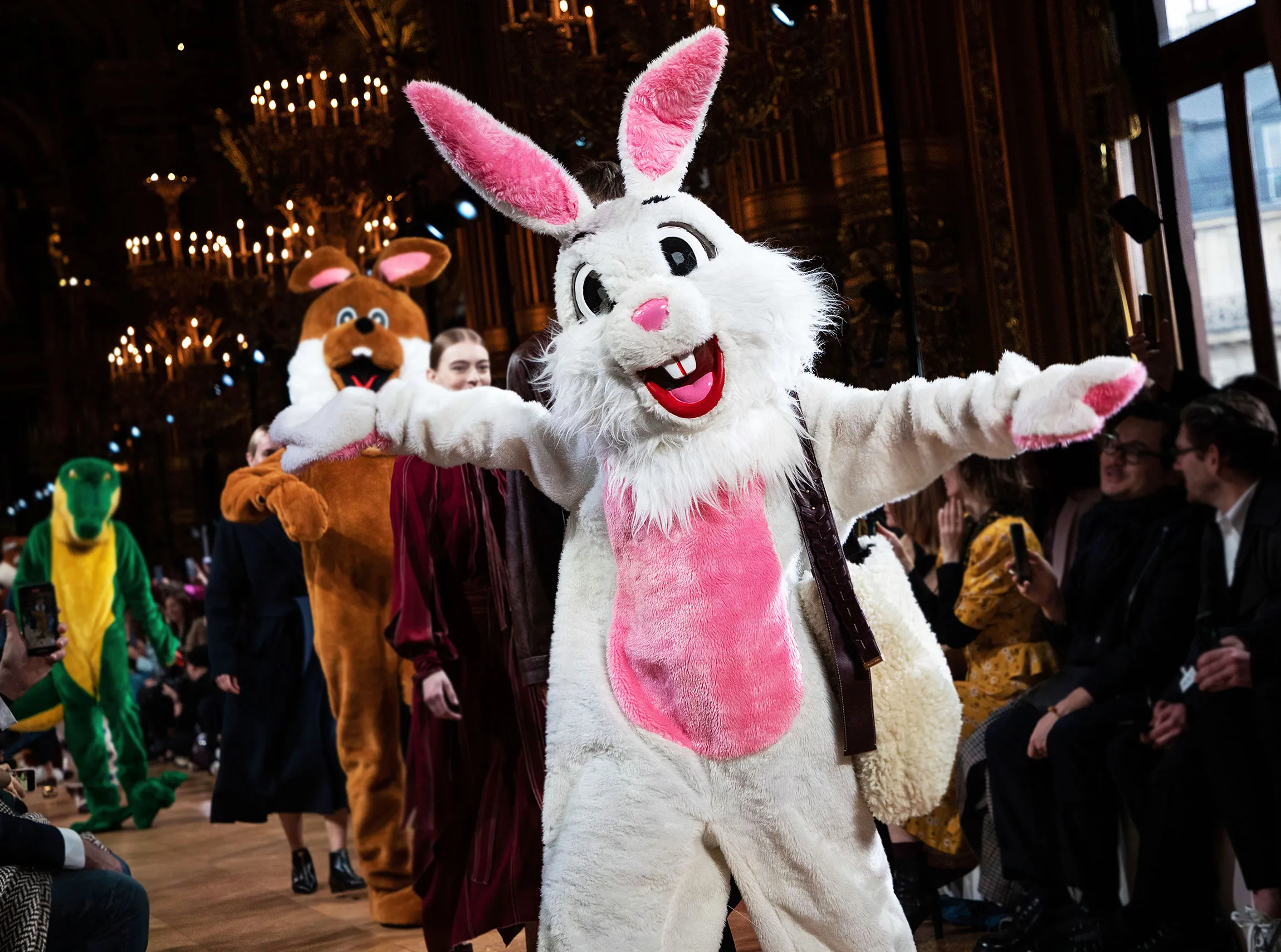 Stella McCartney Protests Fur During Her Paris Fashion Week FW20 Runway