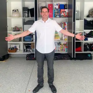 Tarek-El-Moussa-and-Heather-Rae-Young-Show-Off-Their-Organized-Pantry,-Closets-and-More