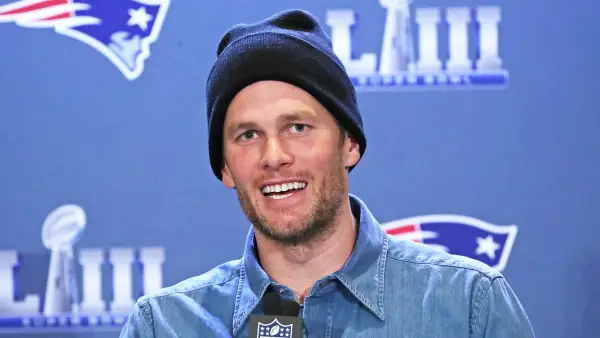 Tom Brady Officially Signs With Tampa Bay Buccaneers After New England Patriots Exit