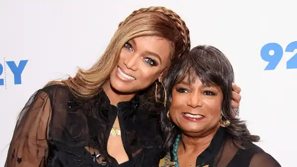 Tyra-Banks--My-Mom-Helped-Me-to-Not-‘Trip-Out-About’-My-Weight