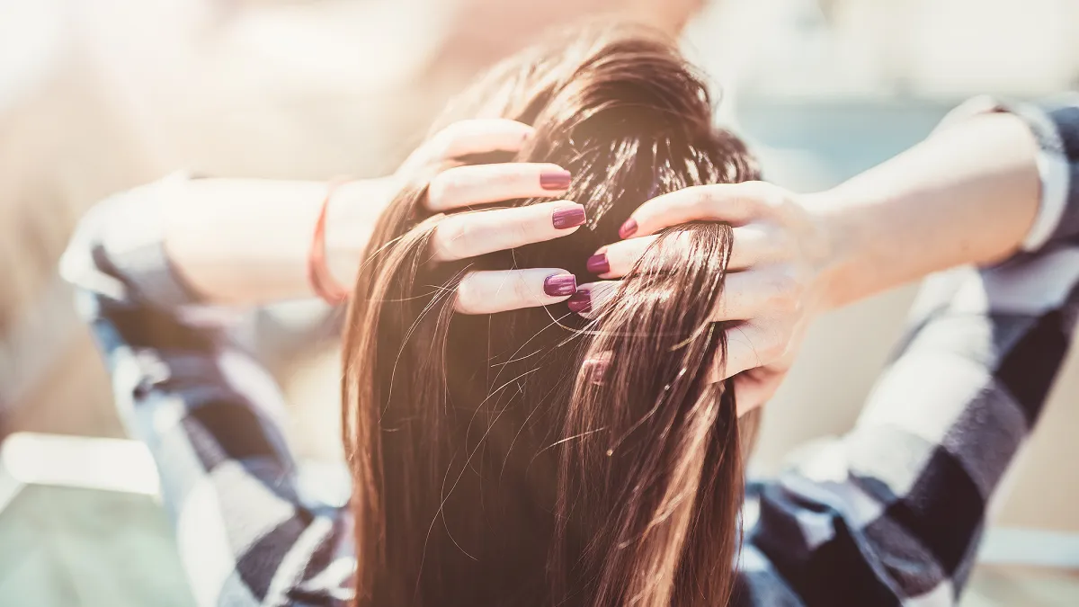 fingers-through-hair