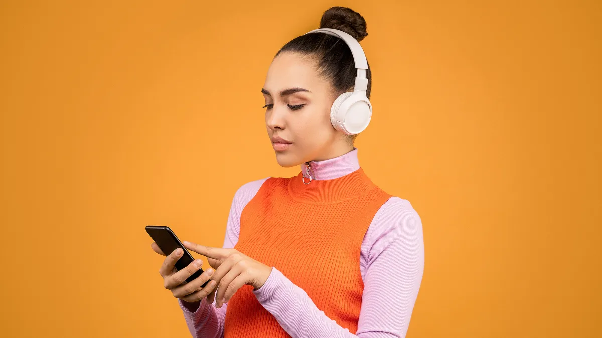 woman-listening-to-tidal