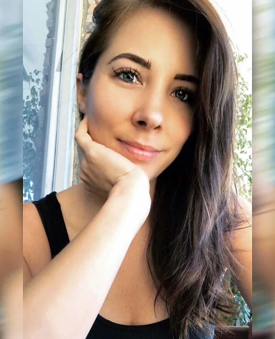 Who Is Trevors Ex-Girlfriend on Bachelor Listen to Your Heart 5 Things to Know About Sierra Nielsen