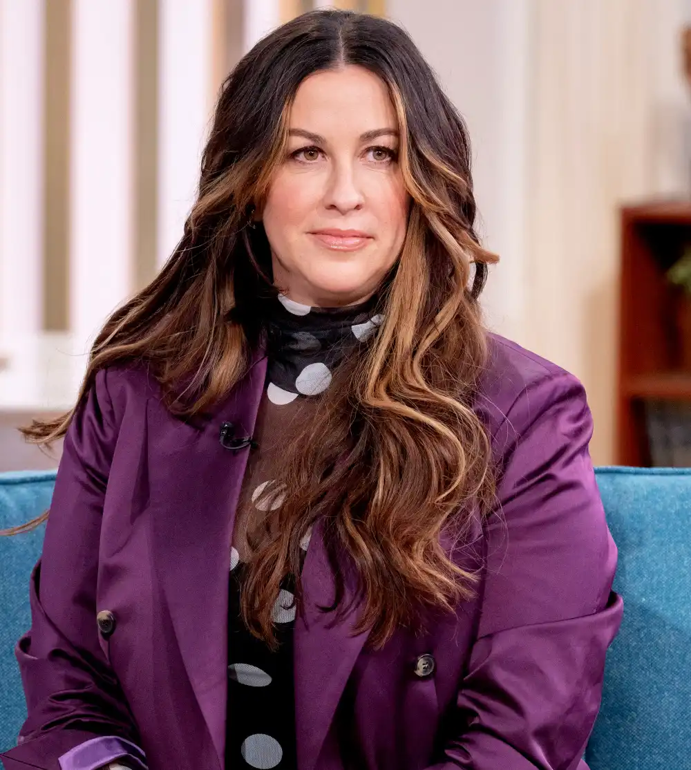 Alanis Morissette Describes Un-Schooling Her Children