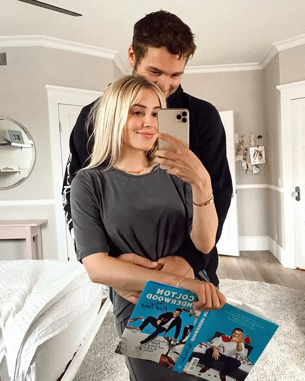 &lsquo;Bachelor&rsquo; Alum Cassie Randolph Jokes About Colton Underwood&rsquo;s Selfie Skills, Says She&rsquo;s &lsquo;Proud&rsquo; of Him and His New Book