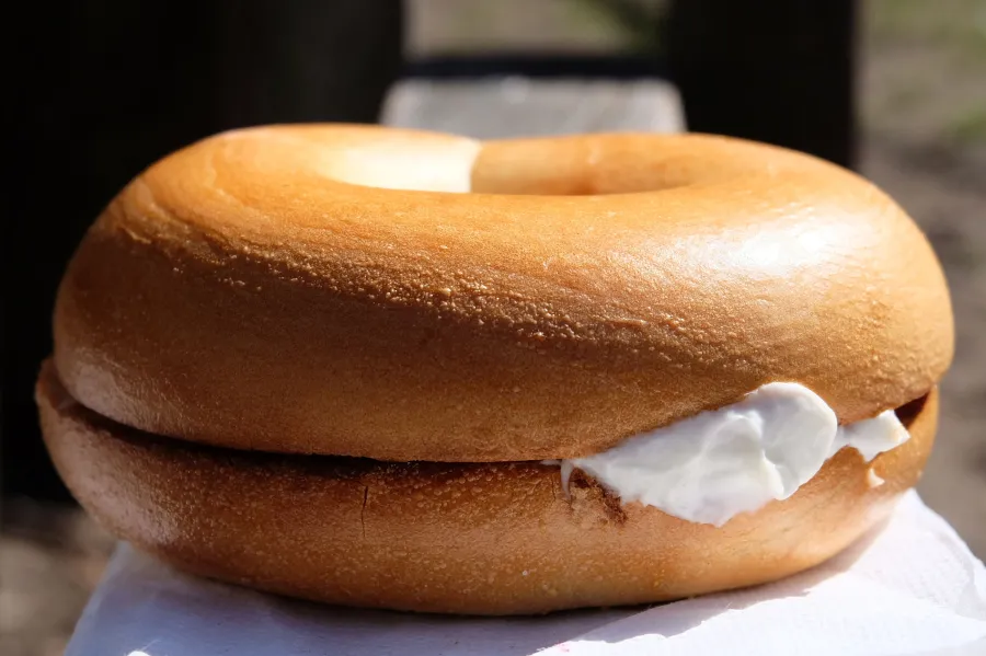 Bagel With Cream Cheese Tyra Banks Reveals Shes Gained 30 Pounds Since 2019 Sports Illustrated Swimsuit Cover