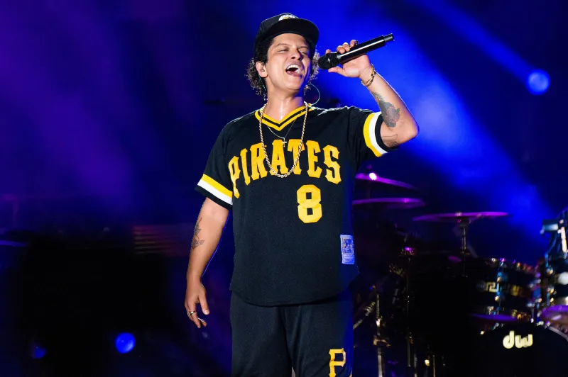 Bruno Mars Corona Donations