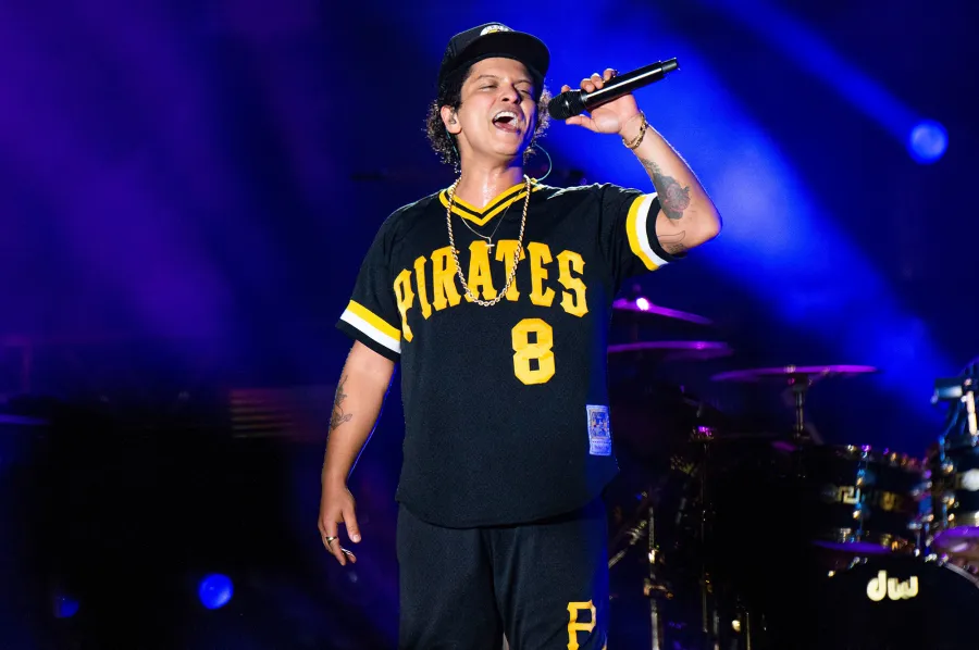 Bruno Mars Corona Donations